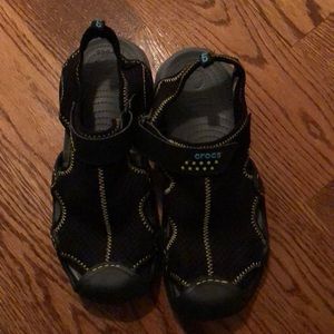 Crocs. Water shoes. Never worn. M8